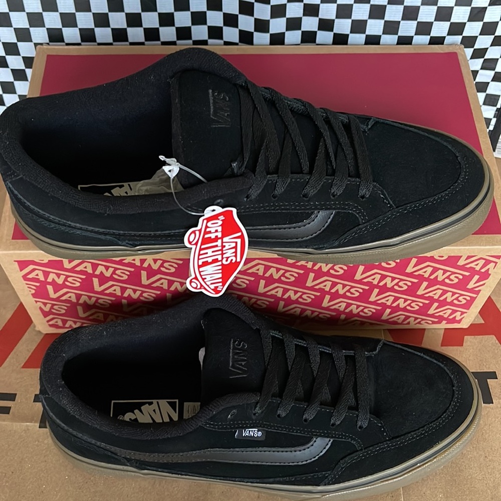 Vans Men’s Bearcat Black/Dark Gum sneakers Bearcat
Black/Dark Gum
VN000DT239L - Picture 3 of 16